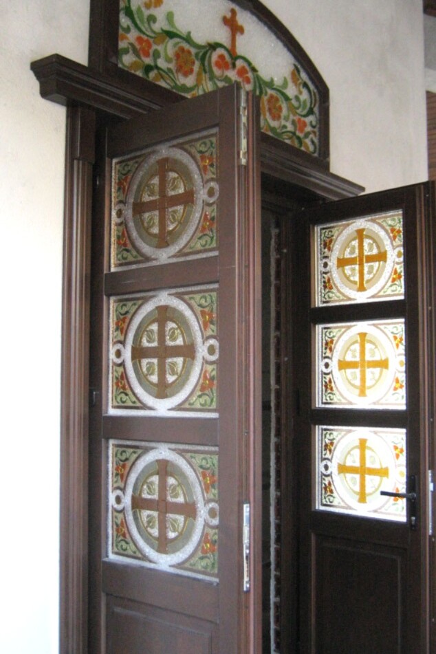 art glass_chapel Churekovo